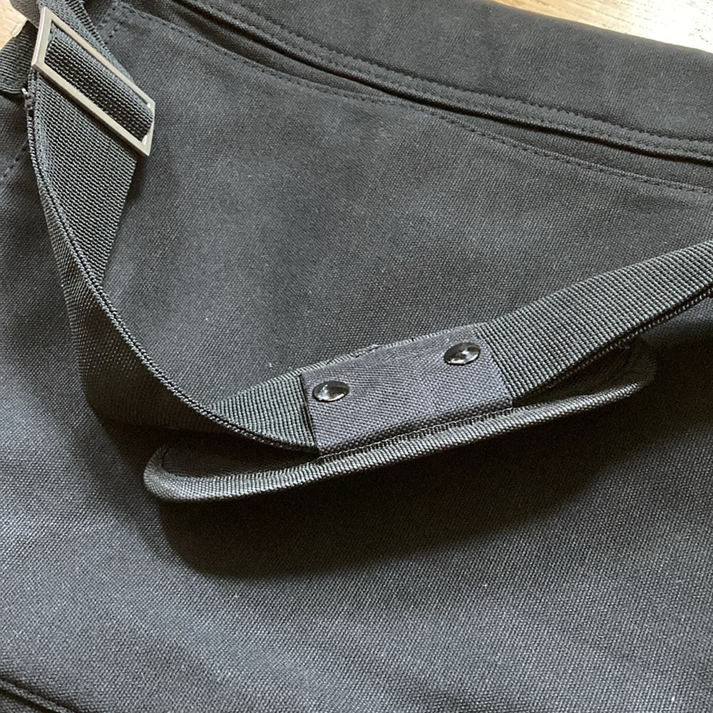 Pantone Messenger Bag - Picture 10 of 15